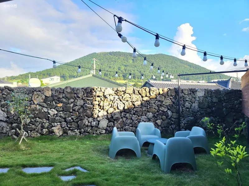 [Hallim, Jeju] Stone house with Geumosan #Two-room/Private Jacuzzi/High stone wall 45