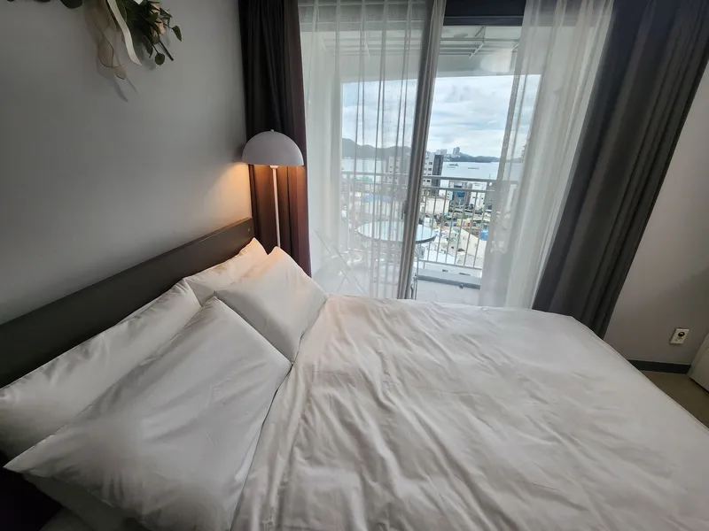[Yeosu] Ocean View Terrace / 10 minutes from tourist attractions / Free parking / Cooking allowed 8