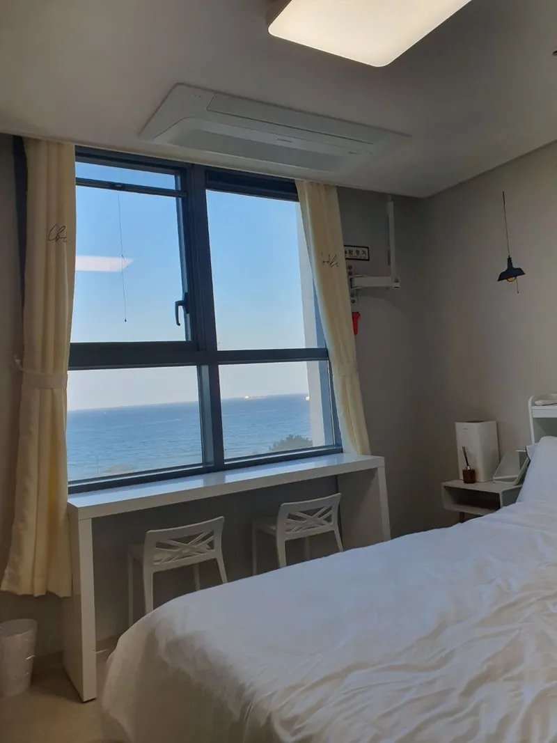 [Donghae] Room 708 Latex Twin Bed Ocean View (New Room) 4