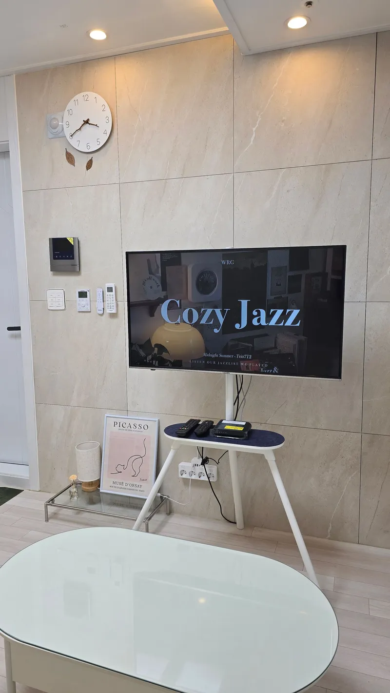 [Yeongdeungpo, Seoul] Slow Day, a fully furnished 1.5 room, 5 minutes walk from Yeongdeungpo Market Station 13