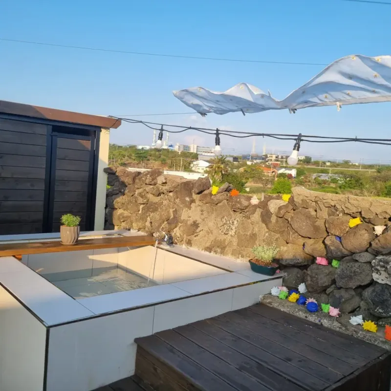 [Hallim, Jeju] Jeju-style main house and outer house independent jacuzzi 7