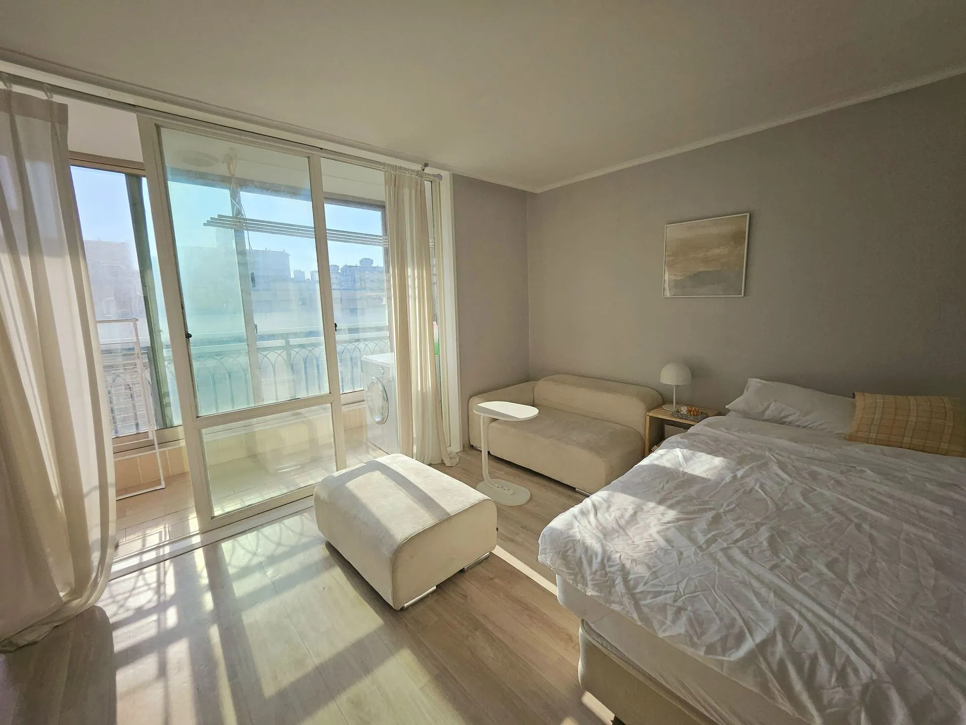 Ilsan-dong Two-Bedroom Apartment Near Juyeop