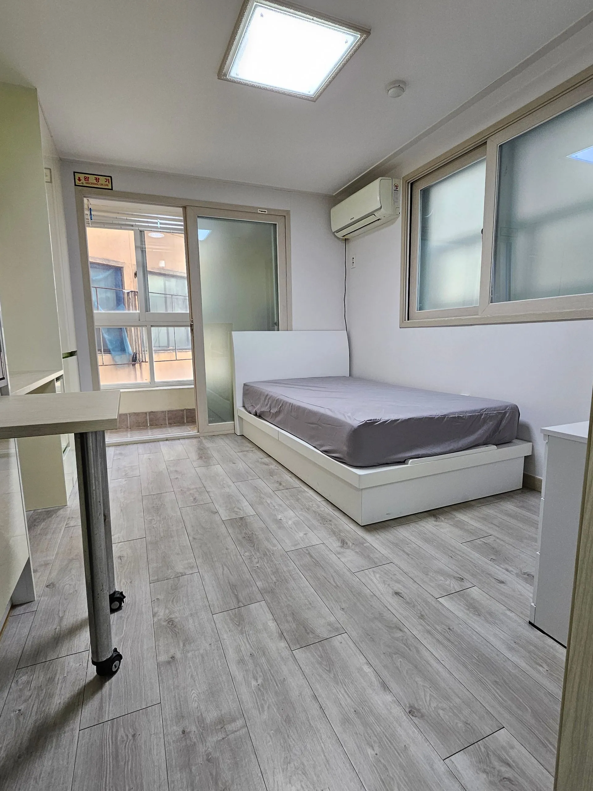 Daeheung-dong 1-Min Station One-Bedroom Apartment