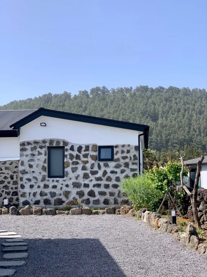 [Aewol, Jeju] Jeju's representative mountain peak front view, private jacuzzi, Insta-worthy accommodation 230