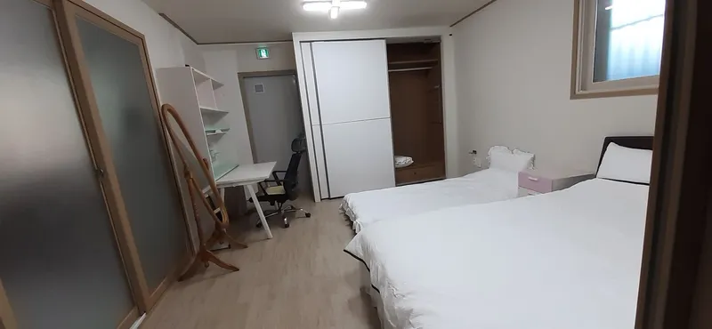 [Seo-gu, Daejeon] Yongmun Station. For the whole family. Comfortable 1.5 room. 4 4