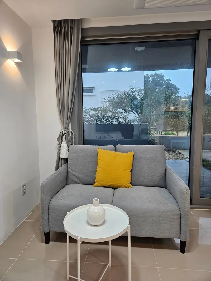 [Seongsan, Seogwipo] Townhouse C with a wide terrace and pretty garden 7