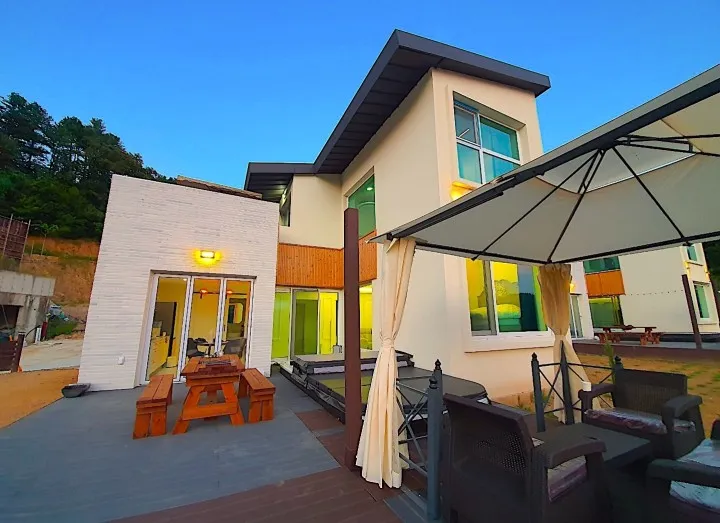 [Gapyeong] Small dog-friendly pension with outdoor spa #201 12
