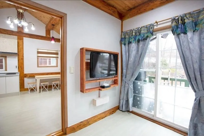 [Pyeongchang] Daisy, a special pension with a clean, independent stream and log cabin 2