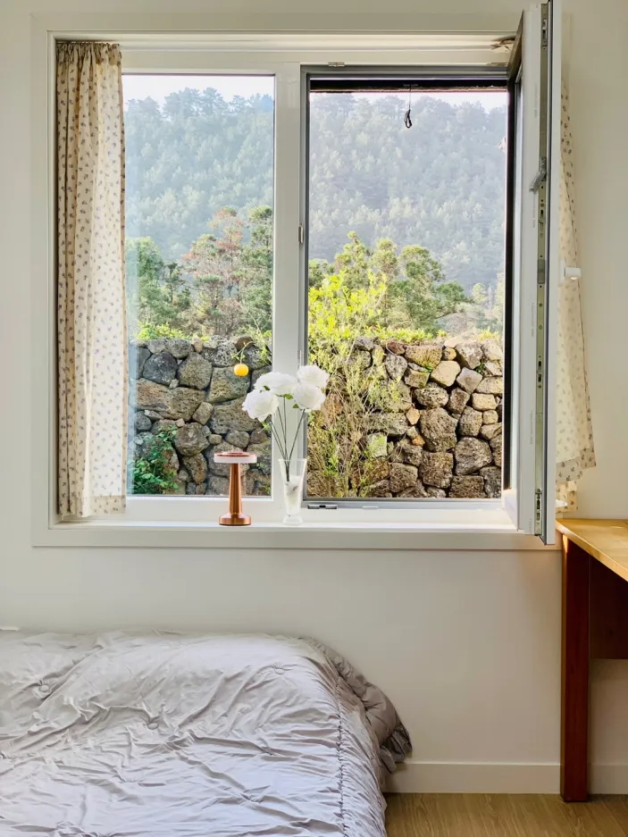 [Aewol, Jeju] Jeju's representative mountain peak front view, private jacuzzi, Insta-worthy accommodation 182