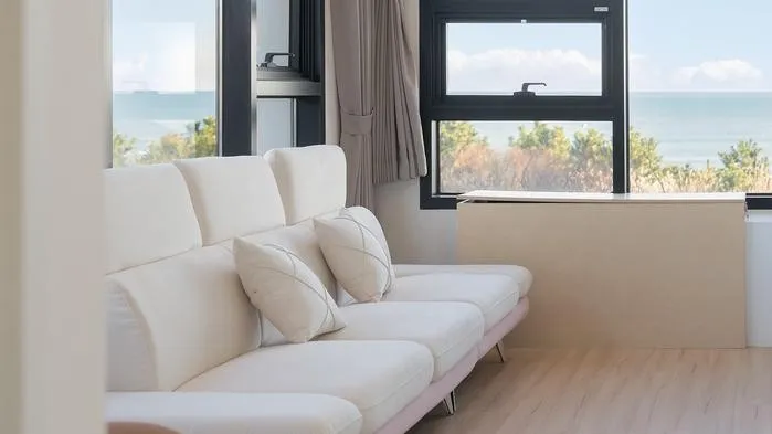 [Buk-gu, Ulsan] Pool Villa Kids Hotel #201 right in front of Gangdong Mongdol Beach 12