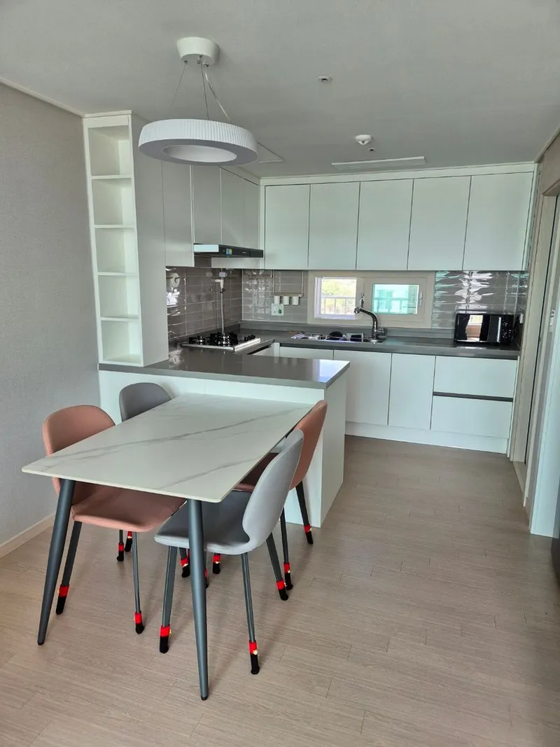 [Gangneung][Changhyedong in Gangneung] 3 minutes from Sacheonjin Beach, Gyeongpo Ocean View, Daegwallyeong Windmill View. 3 rooms, newly built, 12th floor, A 21