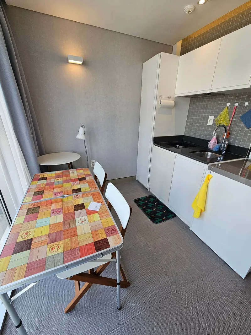 [Topyeong-dong, Seogwipo] Taktwin full-length glass, 1.5-room accommodation good for healing C6 17