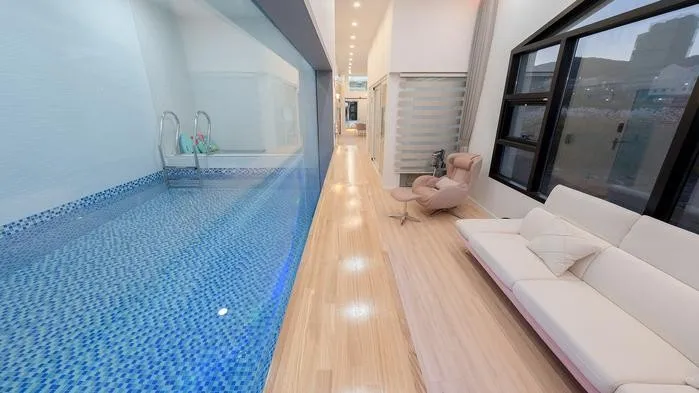 [Buk-gu, Ulsan] Pool Villa Kids Hotel #201 right in front of Gangdong Mongdol Beach 4