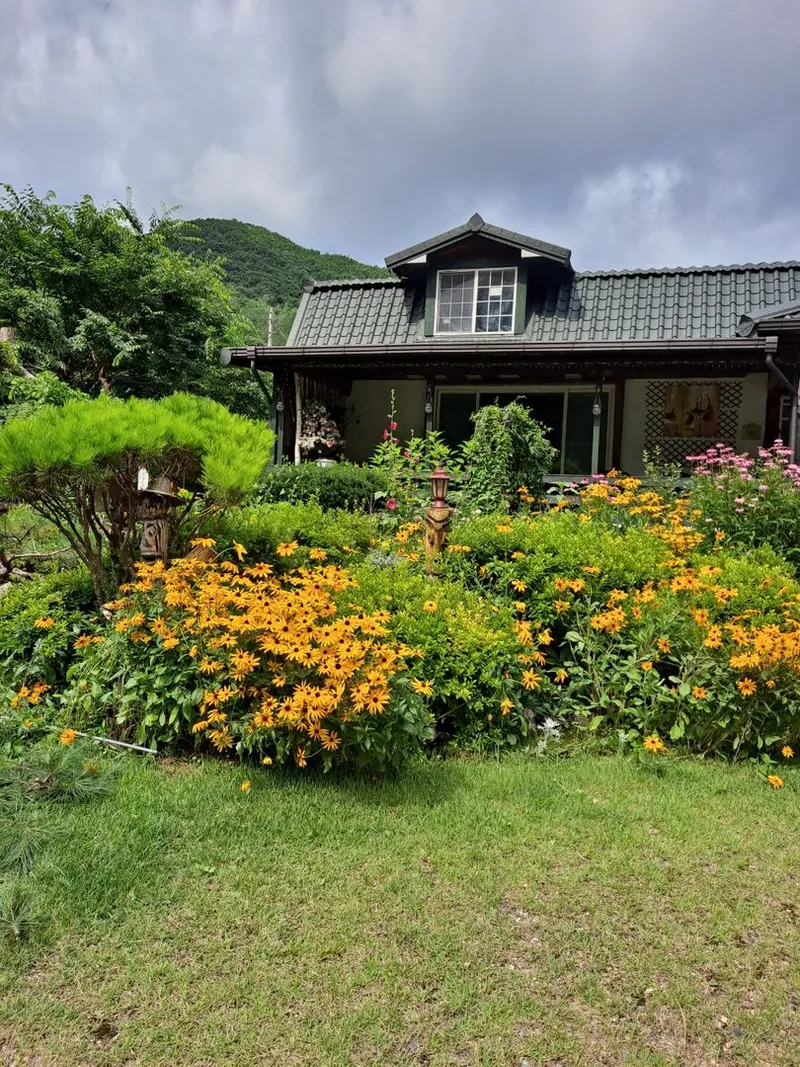 [Hoengseong] A detached house with a pretty garden near the lakeside road 10