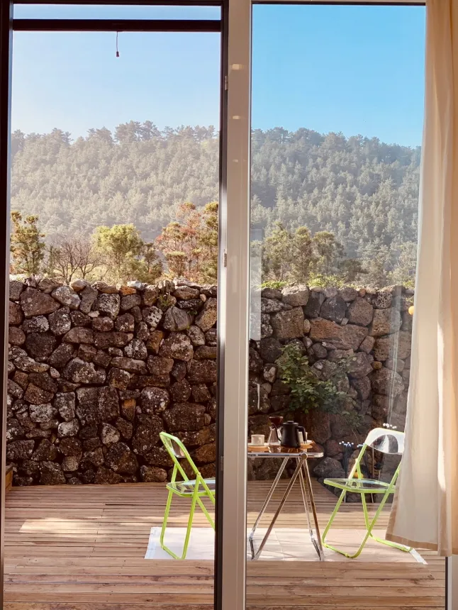 [Aewol, Jeju] Jeju's representative mountain peak front view, private jacuzzi, Insta-worthy accommodation 204