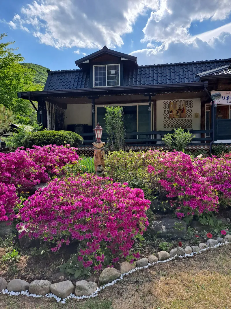 [Hoengseong] A detached house with a pretty garden near the lakeside road 14
