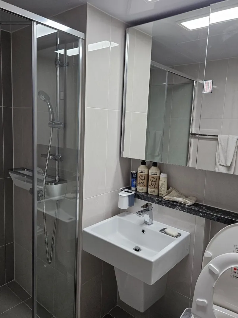 [Gangneung][Changhyedong in Gangneung] 3 minutes from Sacheonjin Beach, Gyeongpo Ocean View, Daegwallyeong Windmill View. 3 rooms, newly built, 12th floor, A 9