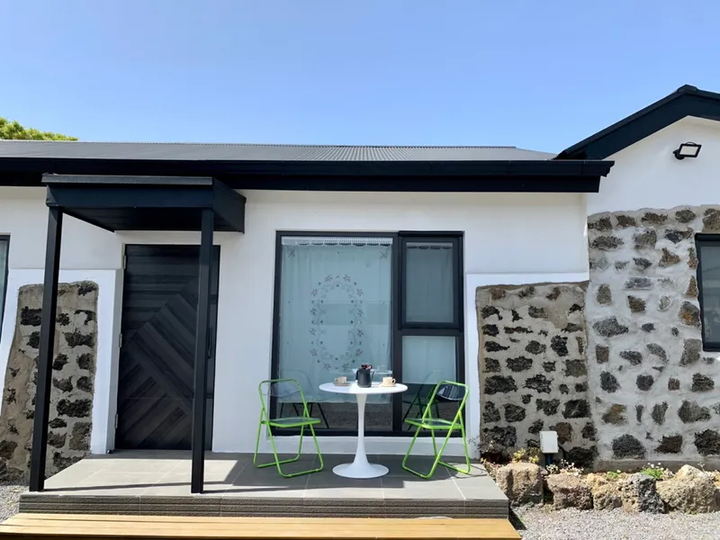 [Aewol, Jeju] Jeju's representative mountain peak front view, private jacuzzi, Insta-worthy accommodation 233