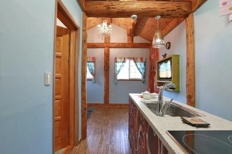 [Pyeongchang] Clean, independent streamside log cabin special pension Iris 4