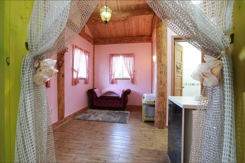 [Pyeongchang] Clean, independent streamside log cabin special pension Kanna 3