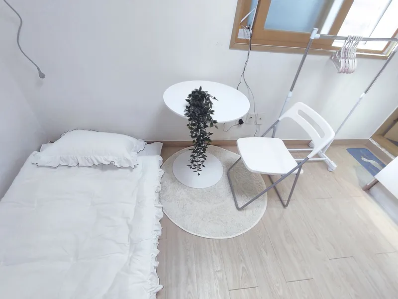 [Gwanak, Seoul] Sillim Station. Danggok Station. 8 min walk. Room 105. Semi-basement 10