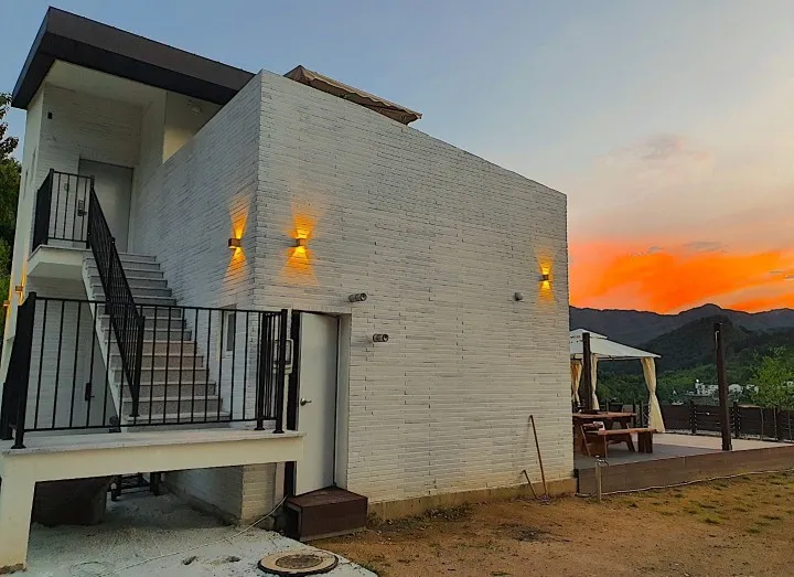 [Gapyeong] Small dog-friendly pension with swimming pool and outdoor spa #101 11