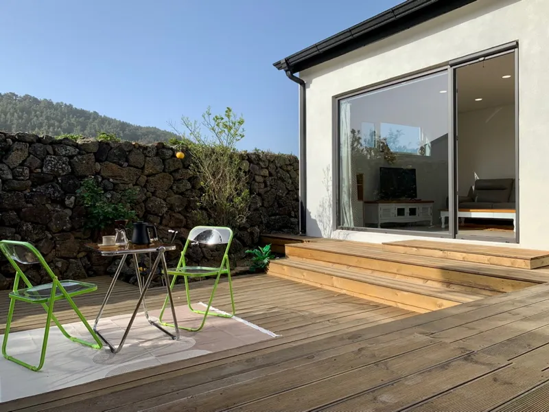 [Aewol, Jeju] Jeju's representative mountain peak front view, private jacuzzi, Insta-worthy accommodation 205