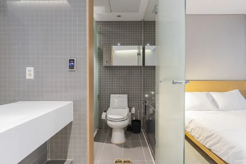 [Topyeong-dong, Seogwipo] Taktwin full-length glass, 1.5-room accommodation good for healing C6 19