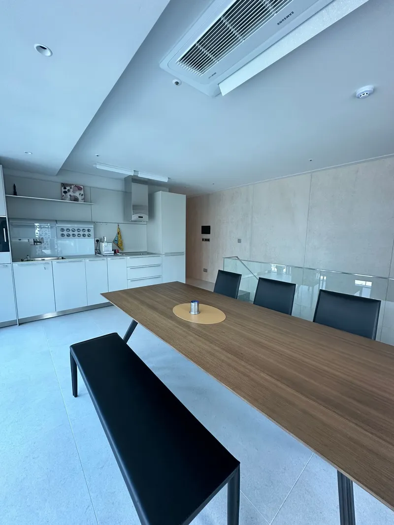 [Gangnam, Seoul] Cheongdam intersection luxury officetel duplex 24 pyeong 16