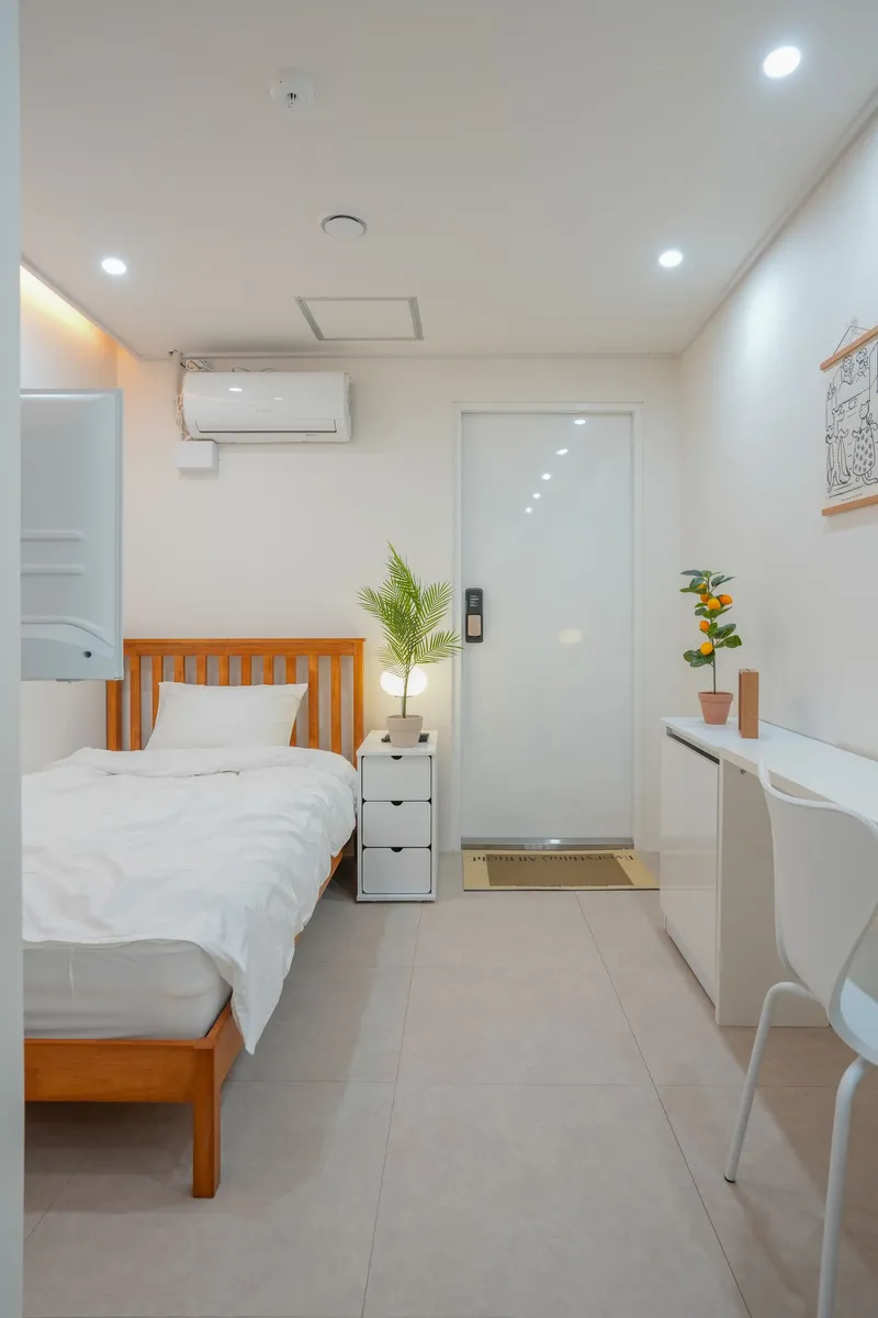 [Jung-gu, Seoul] Newly built, clean apartment near Myeongdong Station, 5-minute walk, station-area, fully furnished 304 7