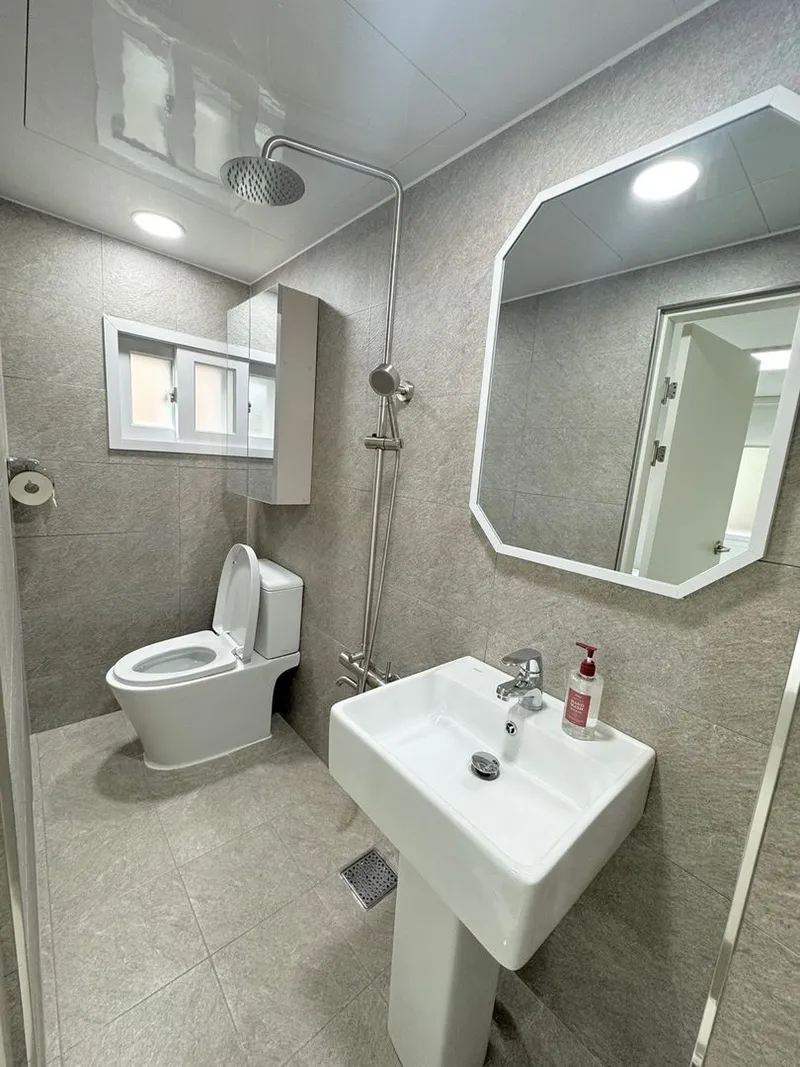 [Dongdaemun, Seoul] 5 minutes from Sinseoldong Station, 3 rooms, free parking, 10 minutes from Jongno Euljiro Seongsu 14