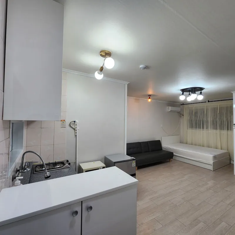 [Pohang] 5 minutes walk from Yeongildae Beach White Tone One Room #2nd Floor 3 2