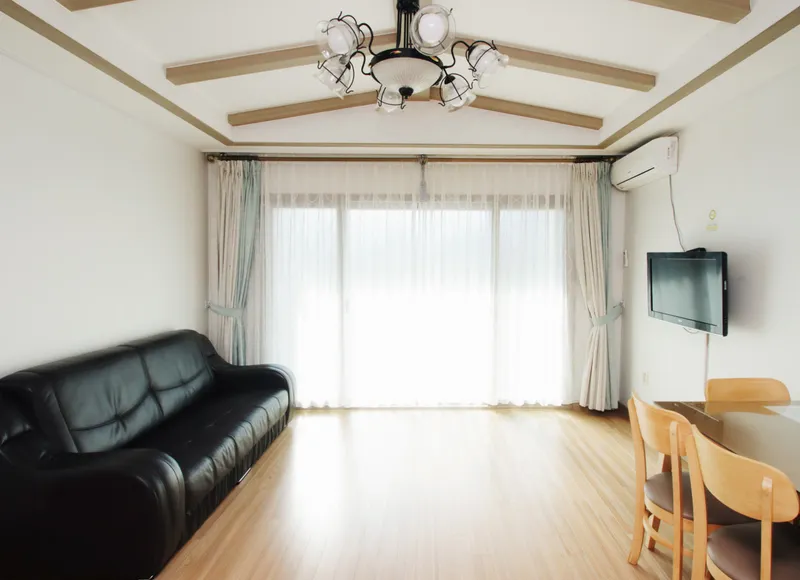 [Namwon, Seogwipo] Yongnuni, a Mediterranean-style pension near Geumho Resort 6