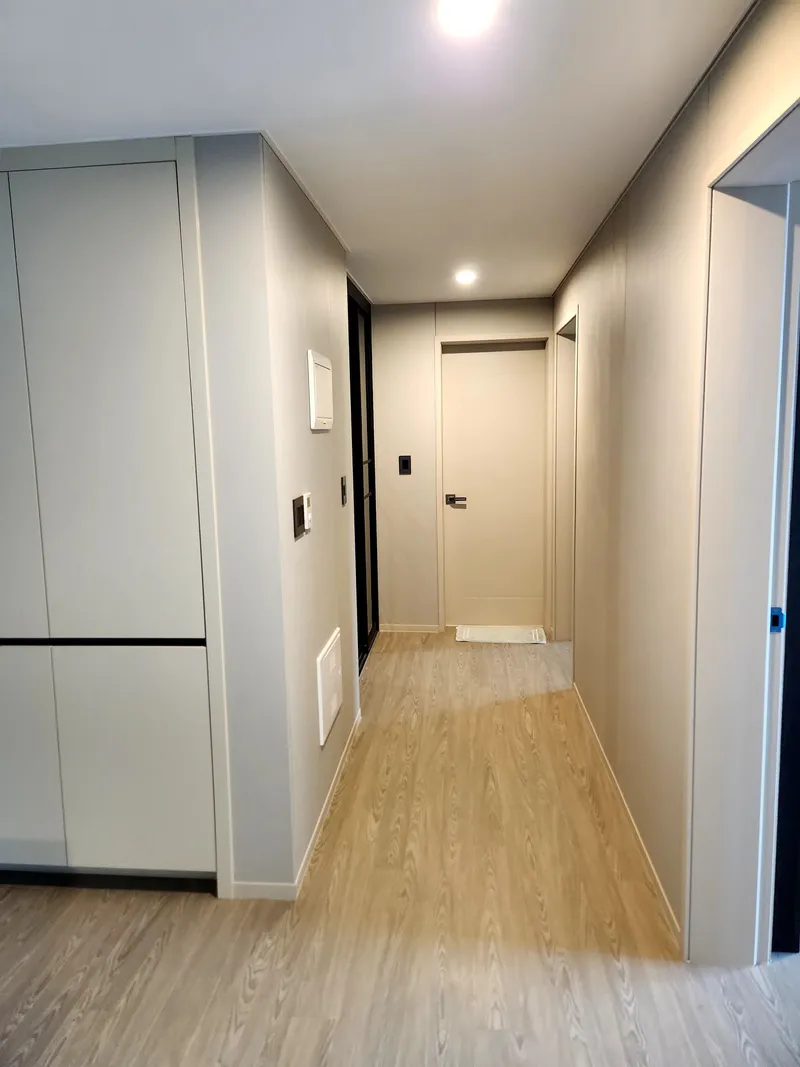 [Ara 1-dong, Jeju] 3 newly built, fully-furnished, stylish apartment with a view of the distant sea and forest area 9