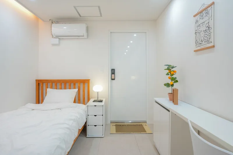 [Jung-gu, Seoul] Newly built, clean apartment near Myeongdong Station, 5-minute walk, station-area, fully furnished 304 2