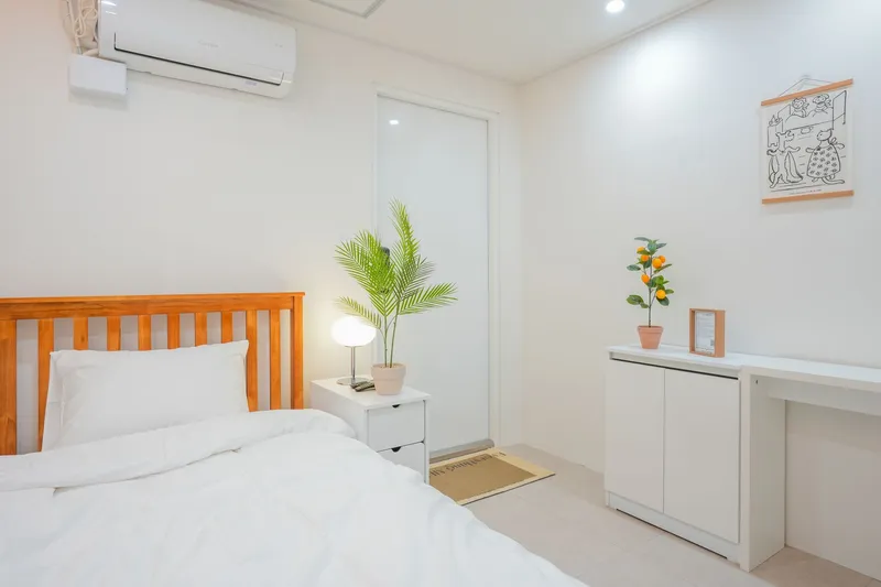 [Jung-gu, Seoul] Newly built, clean apartment near Myeongdong Station, 5-minute walk, station-area, fully furnished 304 6