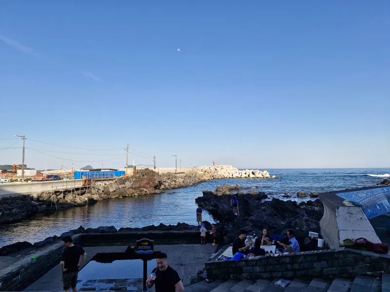 [Beophwan-dong, Seogwipo] Beophwan Port is in front of me (1 minute walk from Beophwan Maksuk) 32