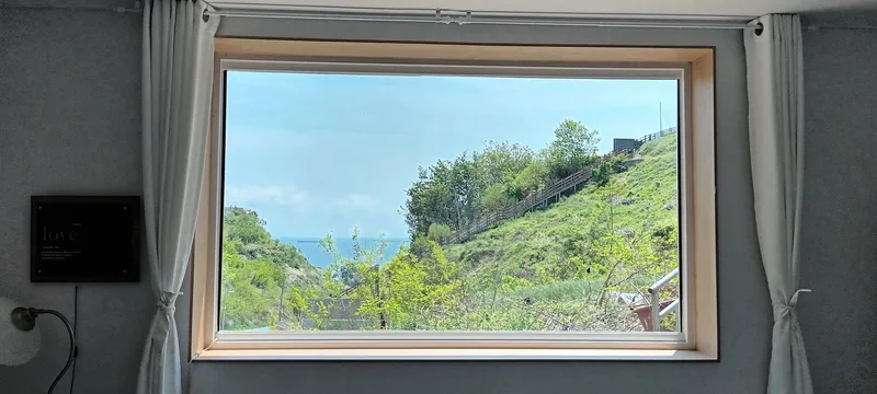 [강원 동해] 묵호바닷가 데크 마당이 있는 리모델링 된 작은 단독주택 2