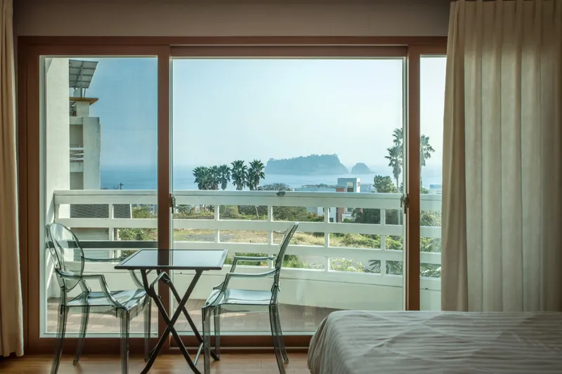 [Beophwan-dong, Seogwipo] Junior Suite A, a pension with a view of the ocean right next to the World Cup Stadium 7
