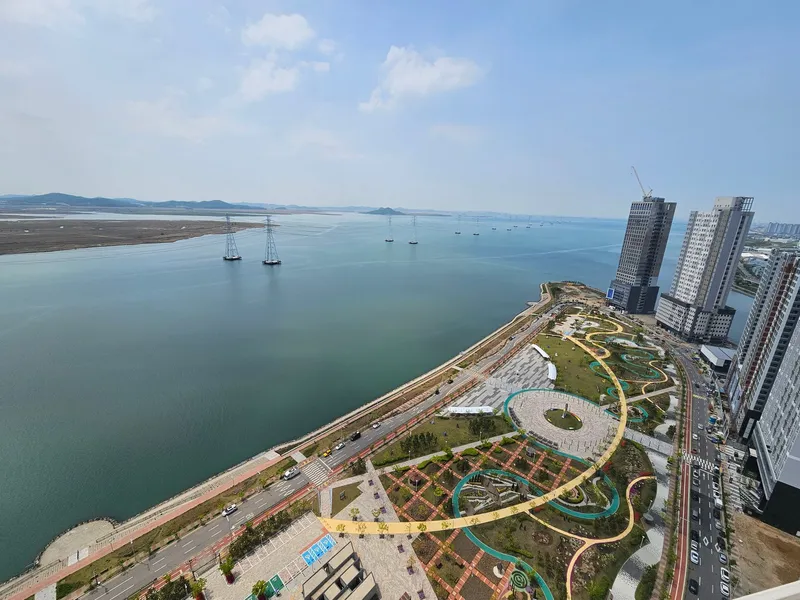 [Ansan] 28th floor officetel with ocean view bedroom on Banwol Island 42