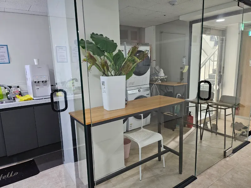 [Seodaemun, Seoul] Shinchon Station / Ewha Station / White Tone / Free Dryer / Remodeled One Room Tel 12