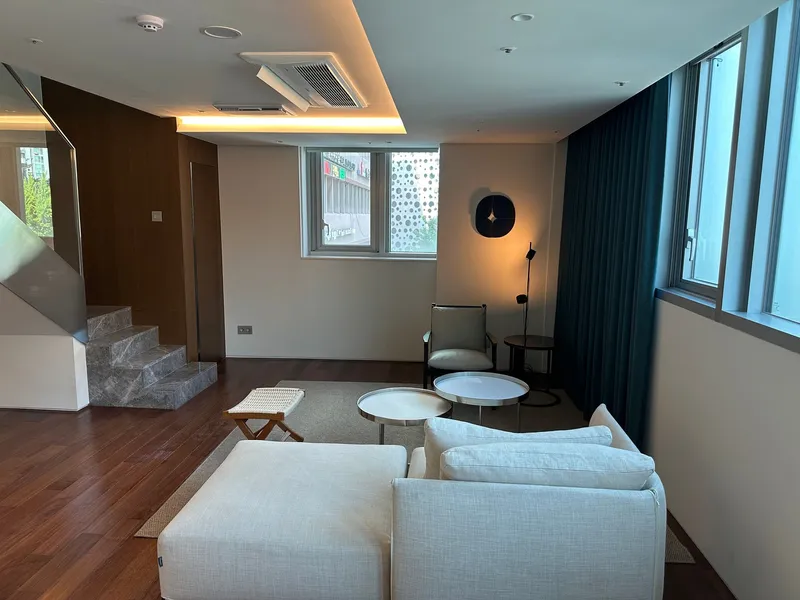 [Gangnam, Seoul] Cheongdam intersection luxury officetel duplex 24 pyeong 18