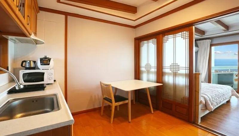 [Beophwan-dong, Seogwipo] Junior Suite A, a pension with a view of the ocean right next to the World Cup Stadium 3