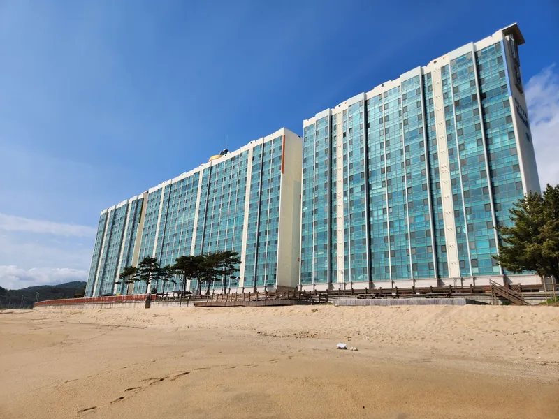 [Goseong] Unrivaled panoramic ocean view #Korea's only private beach apartment 25