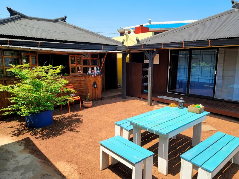 [Gujwa, Jeju] A charming Jeju stone wall house that retains the structure of an old Jeju house 20