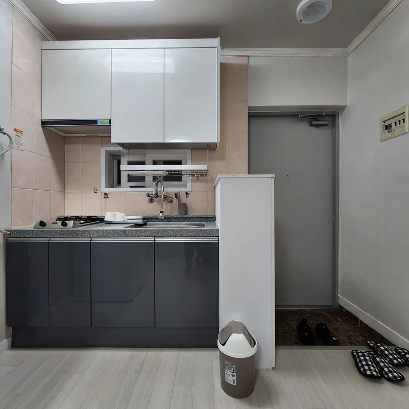 [Pohang] 5 minutes walk from Yeongildae Beach, White Tone One Room #2nd Floor, Unit 4 3