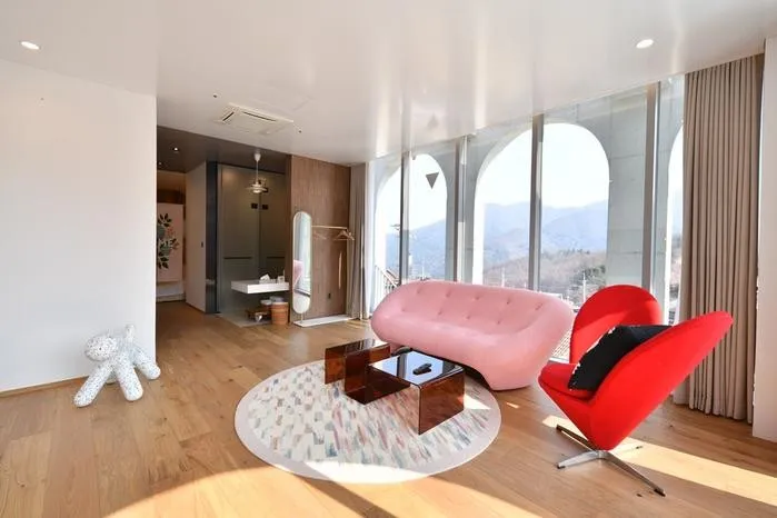 [Gapyeong] Kids Pool Villa Pension #1 right in front of Achimgogyo Arboretum 3