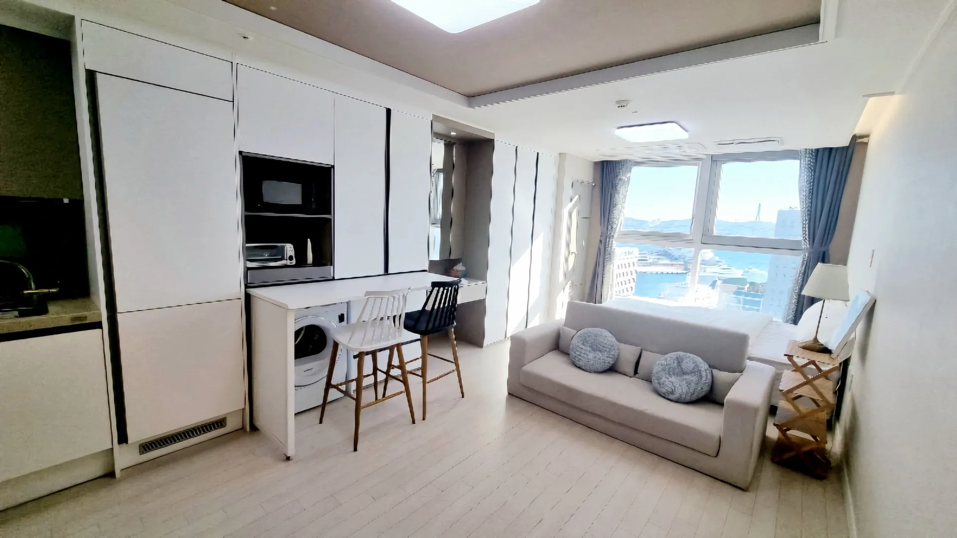 Jungang-dong Ocean View One-Bedroom