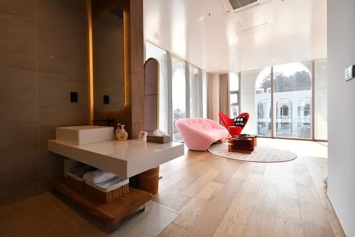 [Gapyeong] Kids Pool Villa Pension #1 right in front of Achimgogyo Arboretum 4