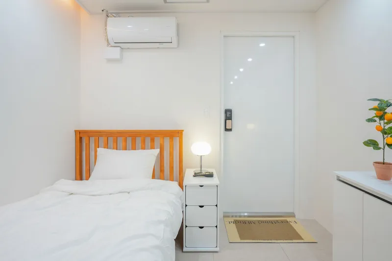 [Jung-gu, Seoul] Newly built, clean apartment near Myeongdong Station, 5-minute walk, station-area, fully furnished 304 5